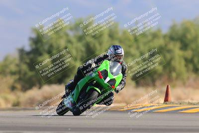 media/Nov-06-2022-SoCal Trackdays (Sun) [[208d2ccc26]]/Turn 7 Set 1 (1050am)/